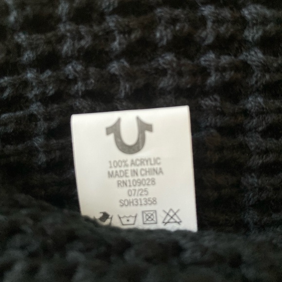 True Religion Black Knit Logo Beanie & Scarf Set One Size - Picture 8 of 9